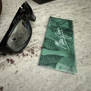 pre -owned polarized Maui Jim sunglasses